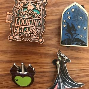 Disney pins